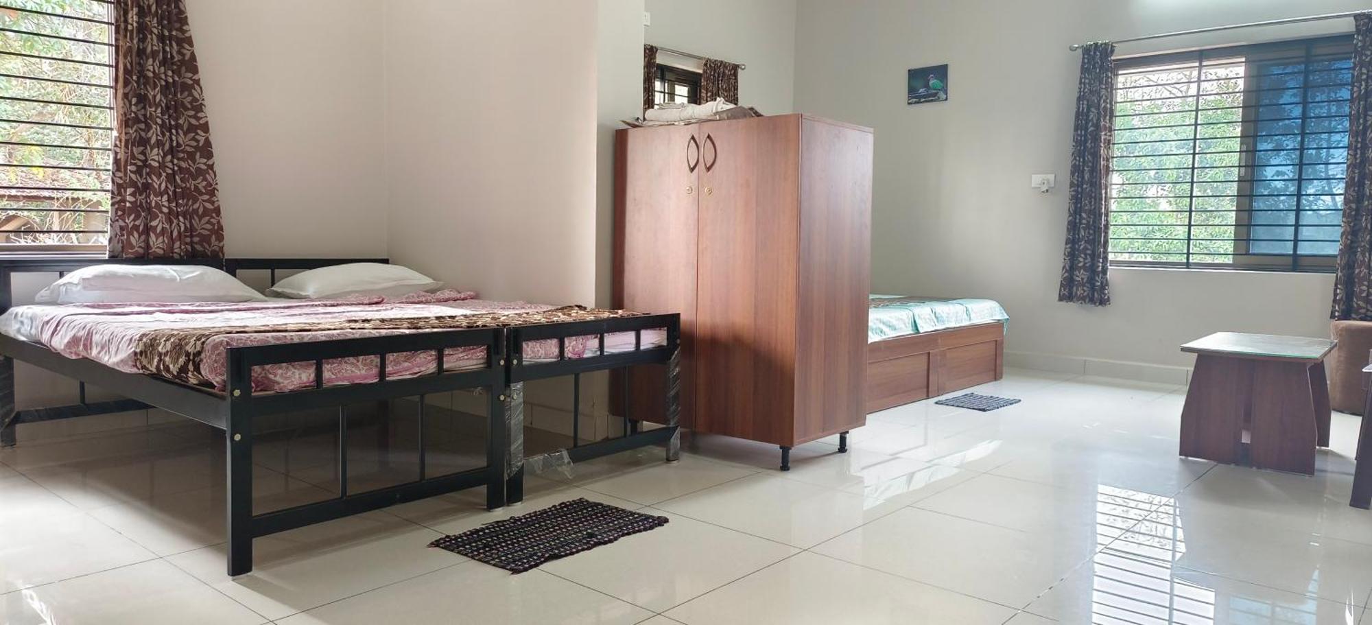 Sugamya Farm Guesthouse ساجار الغرفة الصورة